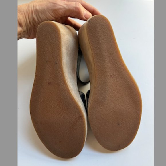 Elemand Tan Wedge Sandals - Picture 5 of 8